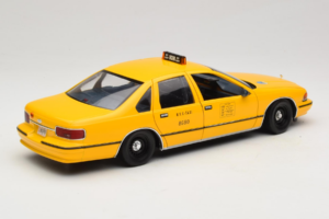 Chevrolet Caprice NYC Taxi UT Models 1:18 180142095 Metall — bild 3 av 8