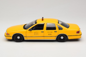 Chevrolet Caprice NYC Taxi UT Models 1:18 180142095 Metall — bild 4 av 8