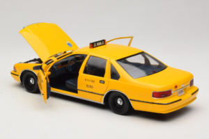 Chevrolet Caprice NYC Taxi UT Models 1:18 180142095 Metall — bild 5 av 8