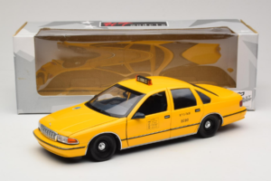 Chevrolet Caprice NYC Taxi UT Models 1:18 180142095 Metall — bild 8 av 8