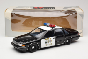 Chevrolet Caprice Kalifornien Polis UT Models 1:18 180142098 Metall — bild 8 av 8