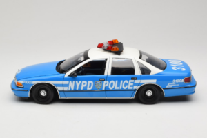 Chevrolet Caprice New York Polis UT Models 1:18 180142097 Metall — bild 4 av 8