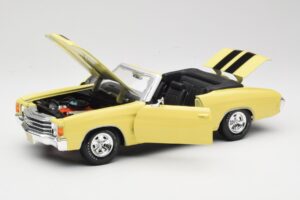 Chevrolet Chevelle SS 454 Gul Maisto 1:18 531890 Metall — bild 2 av 8