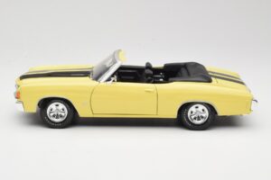 Chevrolet Chevelle SS 454 Gul Maisto 1:18 531890 Metall — bild 4 av 8