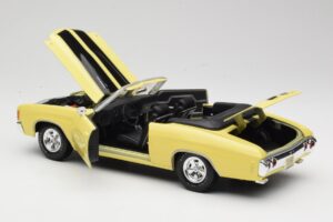 Chevrolet Chevelle SS 454 Gul Maisto 1:18 531890 Metall — bild 5 av 8