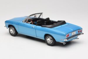 Chevrolet Corvair Monza Cabriolet Blå Road Signature 1:18 92498 Metall — bild 7 av 8