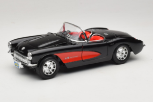 Chevrolet Corvette C1 Svart & Röd Bburago 1:18 3034-M1 Metall