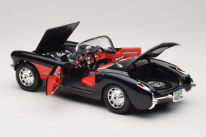 Chevrolet Corvette C1 Svart & Röd Bburago 1:18 3034-M1 Metall — bild 5 av 8