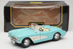 Chevrolet Corvette C1 Blå & Vit Bburago 1:18 3024-M2 Metall — bild 8 av 8