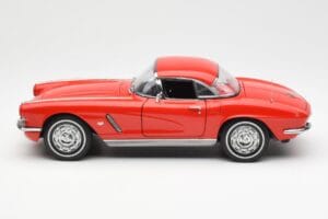 Chevrolet Corvette C1 Cabriolet Roman Röd AUTOart 1:18 71102 Metall — bild 4 av 8