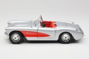 Chevrolet Corvette C1 Silver Bburago 1:18 3034 Metall — bild 4 av 8
