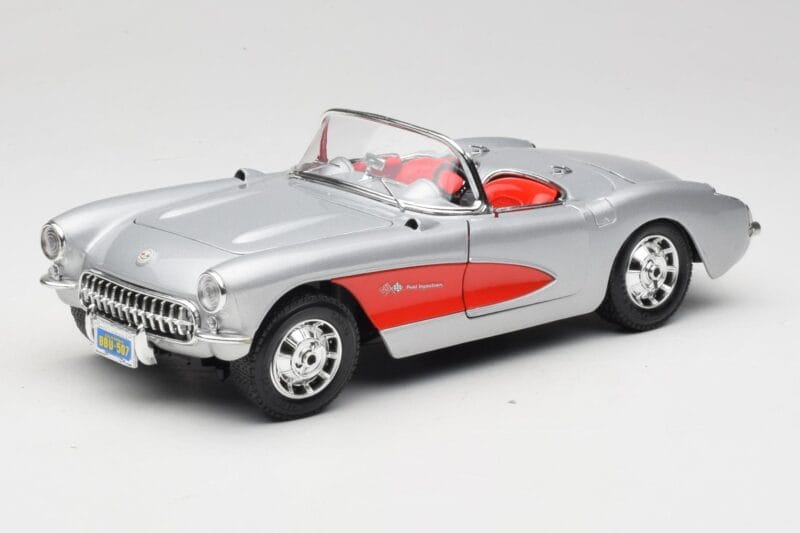 Chevrolet Corvette C1 Silver Bburago 1:18 3034 Metall