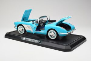 Chevrolet Corvette C1 Hard Top Blå Solido 1:12 1202-M1 Metall — bild 5 av 8