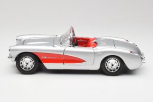 Chevrolet Corvette C1 Silver & Röd Bburago 1:18 3024-M1 Metall — bild 4 av 8