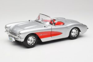 Chevrolet Corvette C1 Silver & Röd Bburago 1:18 3024-M1 Metall