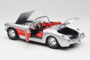 Chevrolet Corvette C1 Silver & Röd Bburago 1:18 3024-M1 Metall — bild 5 av 8