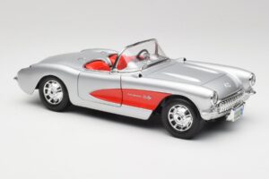 Chevrolet Corvette C1 Silver & Röd Bburago 1:18 3024-M1 Metall — bild 6 av 8