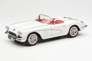 Chevrolet Corvette C1 Spider Hard Top Snowcrest Vit AUTOart 1:18 71147 Metall