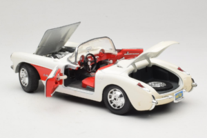 Chevrolet Corvette C1 Vit & Röd Bburago 1:18 3024-M3 Metall — bild 5 av 8