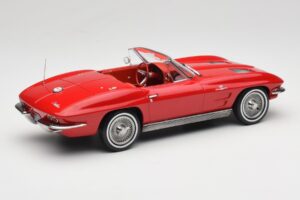 Chevrolet Corvette C2 Sting Ray Cabriolet Riverside Red Norev 1:18 189056 Metall — bild 2 av 6