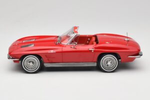 Chevrolet Corvette C2 Sting Ray Cabriolet Riverside Red Norev 1:18 189056 Metall — bild 3 av 6