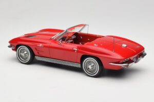 Chevrolet Corvette C2 Sting Ray Cabriolet Riverside Red Norev 1:18 189056 Metall — bild 5 av 6