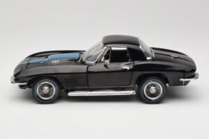 Chevrolet Corvette C2 Svart American Muscle 1:18 AMM1099/06 Metall — bild 4 av 8