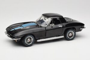 Chevrolet Corvette C2 Svart American Muscle 1:18 AMM1099/06 Metall