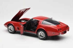 Chevrolet Corvette C3 Röd UT Models 1:18 21073 Metall — bild 5 av 8