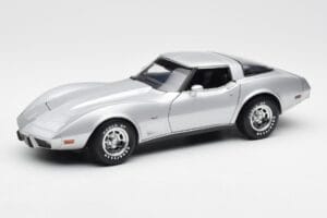 Chevrolet Corvette C3 Silver UT Models 1:18 21072 Metall