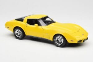 Chevrolet Corvette C3 Gul UT Models 1:18 21074 Metall — bild 6 av 8
