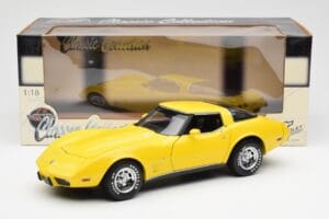 Chevrolet Corvette C3 Gul UT Models 1:18 21074 Metall — bild 8 av 8
