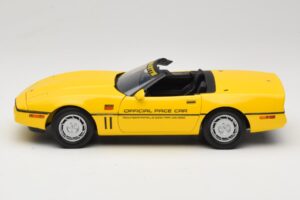 Chevrolet Corvette C4 Indianapolis 500 Pace Car Gul Greenlight 1:18 11801-06 Metall — bild 4 av 8