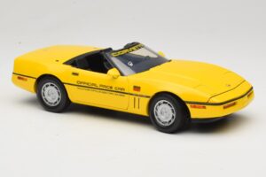 Chevrolet Corvette C4 Indianapolis 500 Pace Car Gul Greenlight 1:18 11801-06 Metall — bild 6 av 8