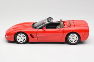 Chevrolet Corvette C5 Cabriolet Röd Bburago 1:18 3076 Metall — bild 4 av 8