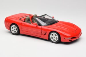 Chevrolet Corvette C5 Cabriolet Röd Bburago 1:18 3076 Metall — bild 6 av 8