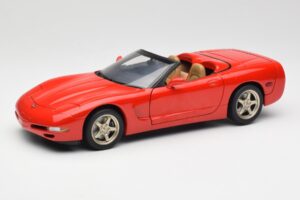 Chevrolet Corvette C5 Cabriolet Röd UT Models 1:18 21006 Metall