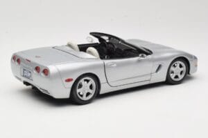 Chevrolet Corvette C5 Cabriolet Silver Maisto 1:18 50317 Metall — bild 3 av 8