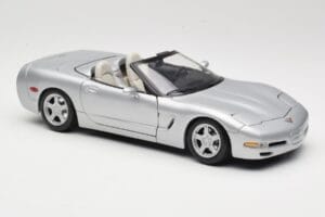 Chevrolet Corvette C5 Cabriolet Silver Maisto 1:18 50317 Metall — bild 6 av 8
