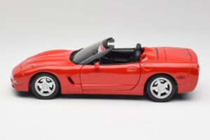 Chevrolet Corvette C5 Cabriolet Torch Röd Maisto 1:18 50318 Metall — bild 4 av 8