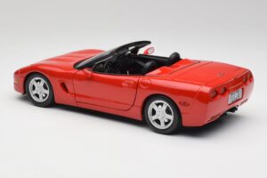 Chevrolet Corvette C5 Cabriolet Torch Röd Maisto 1:18 50318 Metall — bild 7 av 8