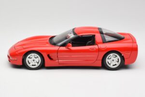 Chevrolet Corvette C5 Röd Bburago 1:18 3066 Metall — bild 4 av 8