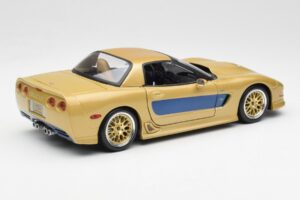 Chevrolet Corvette C5 Guldstrand Signature Edition Guld Maisto 1:18 31657 Metall — bild 3 av 8