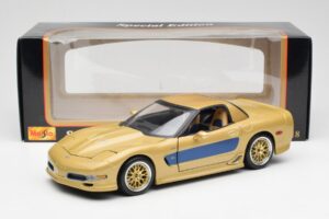 Chevrolet Corvette C5 Guldstrand Signature Edition Guld Maisto 1:18 31657 Metall — bild 8 av 8