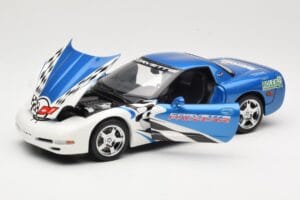 Chevrolet Corvette C5 Pace Car Rolex 24 at Daytona 1999 UT Models 1:18 39944 Metall — bild 2 av 8