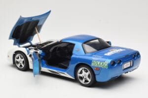 Chevrolet Corvette C5 Pace Car Rolex 24 at Daytona 1999 UT Models 1:18 39944 Metall — bild 5 av 8