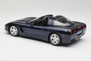 Chevrolet Corvette C5 Nassau Blå Bburago 1:18 30166 Metall — bild 7 av 8