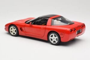 Chevrolet Corvette C5 Targa Röd UT Models 1:18 21001 Metall — bild 7 av 8