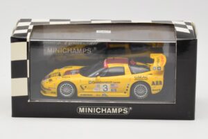 Chevrolet Corvette C5-R #3 R. Fellows / J. O'Connell / O. Gavin ALMS Petit Le Mans 2002 Minichamps 1:43 400021493 Metall — bild 4 av 4