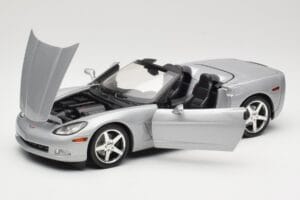 Chevrolet Corvette C6 Cabriolet Silver Hot Wheels 1:18 B6052 Metall — bild 2 av 8